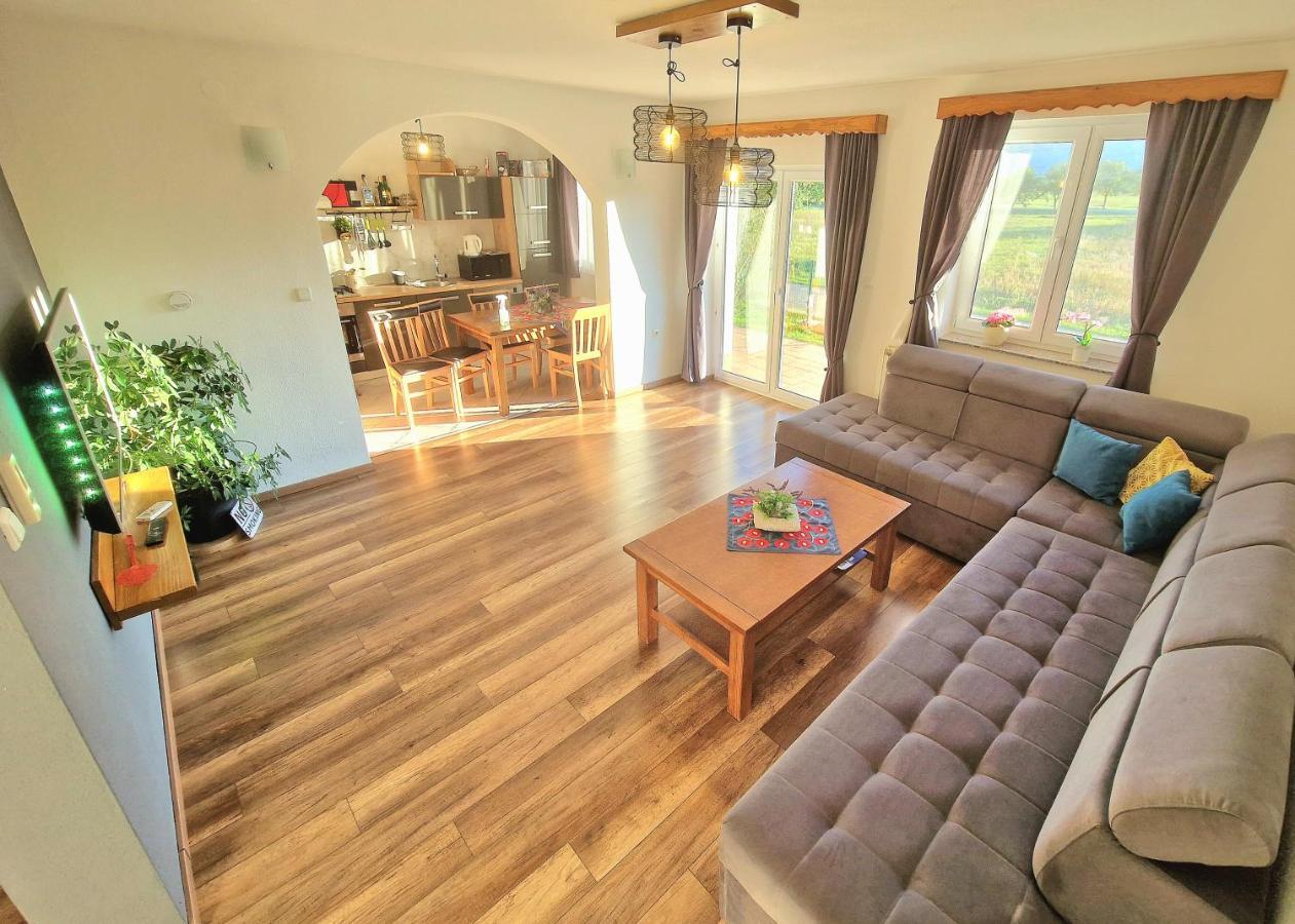 Holiday Home Melani Sinac 外观 照片